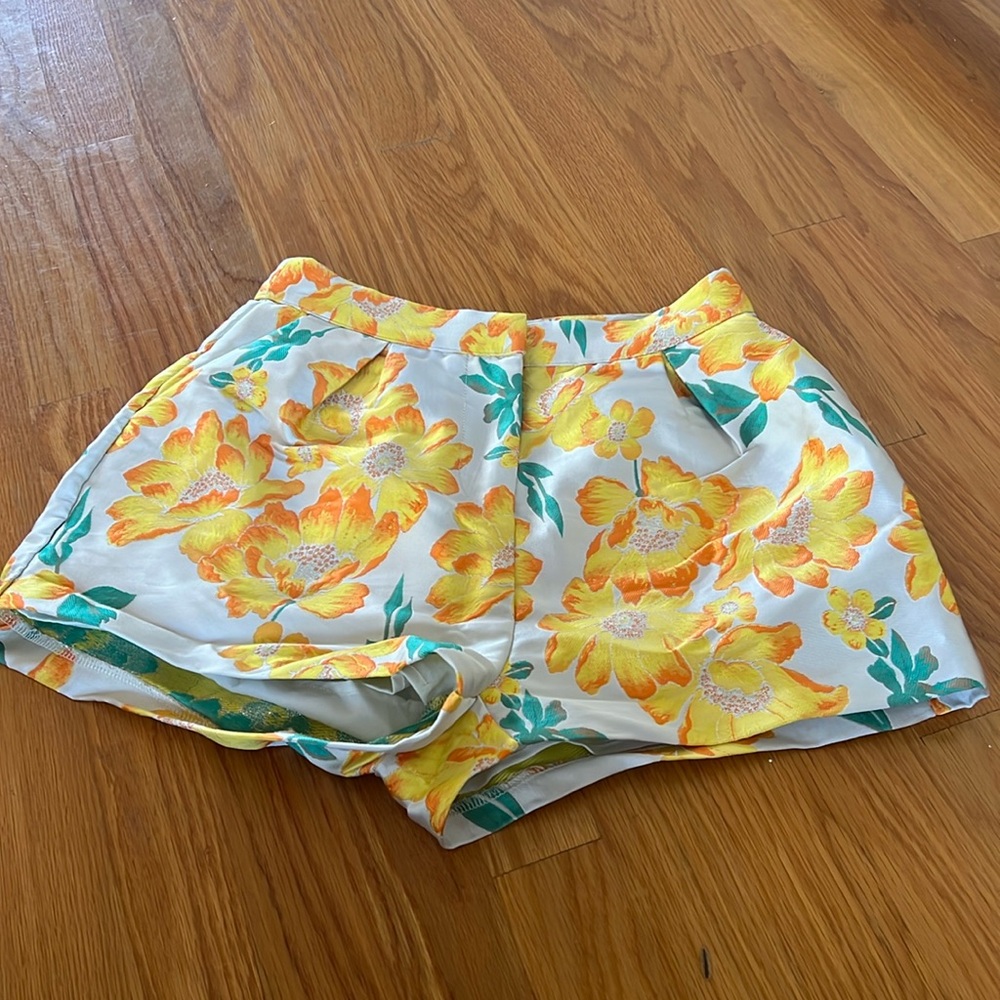 Endless Rose Flower Shorts Size S